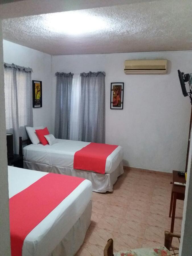 Room In Cancun Stadium Luaran gambar